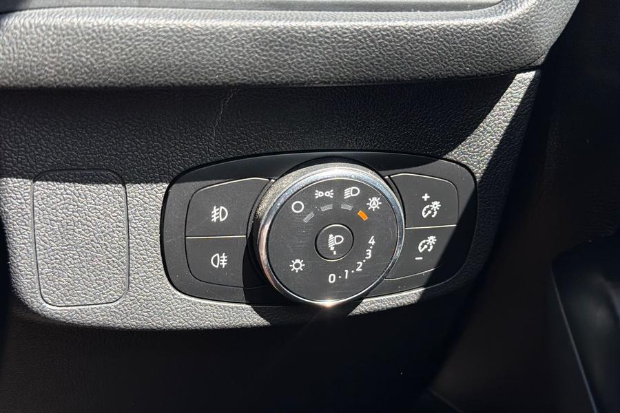 Ford FOCUS Photo autoimg-7f23128defa94d120d5c2767859e38bdfaf8c860.jpg