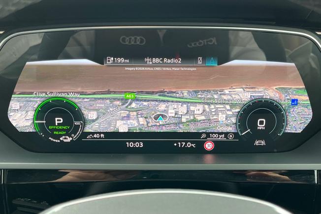 AUDI Q8 E-Tron Photo 31