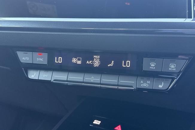 AUDI  Q4 SUV Photo 35