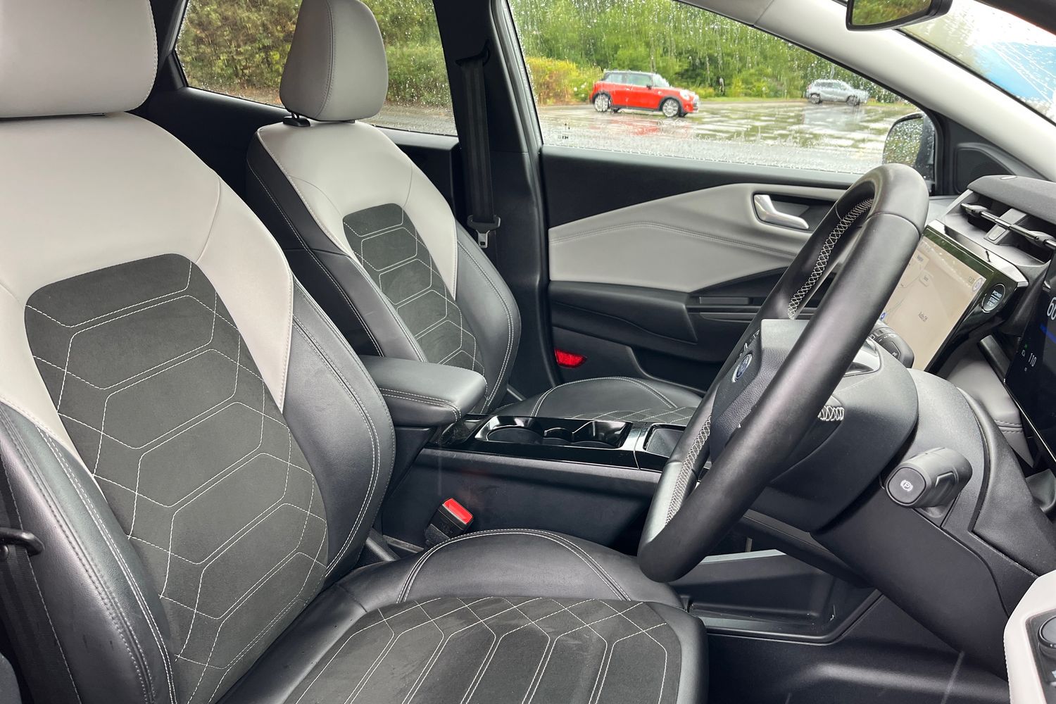 Ford Puma Gen-E Photo 16