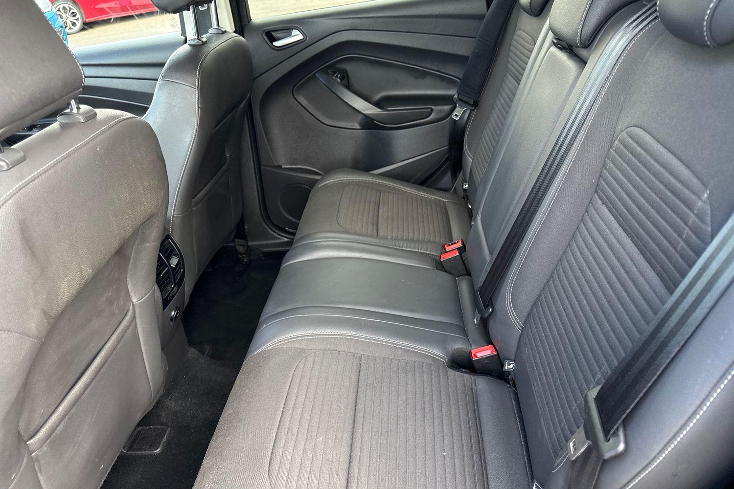 Ford KUGA Photo 19