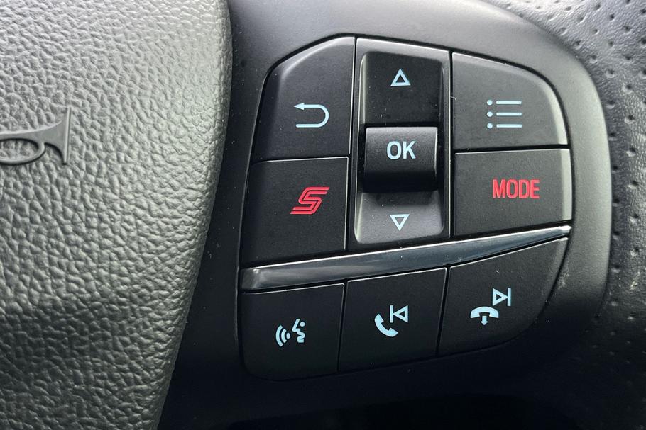 Used Ford FOCUS ET72VAH 24