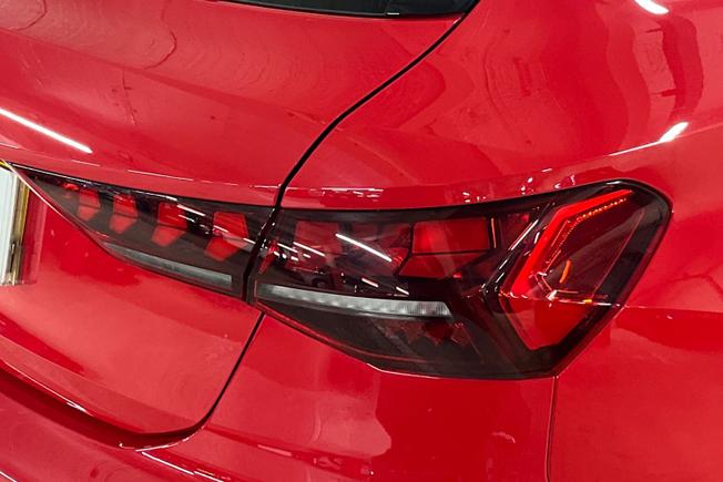 AUDI RS3 Photo 18