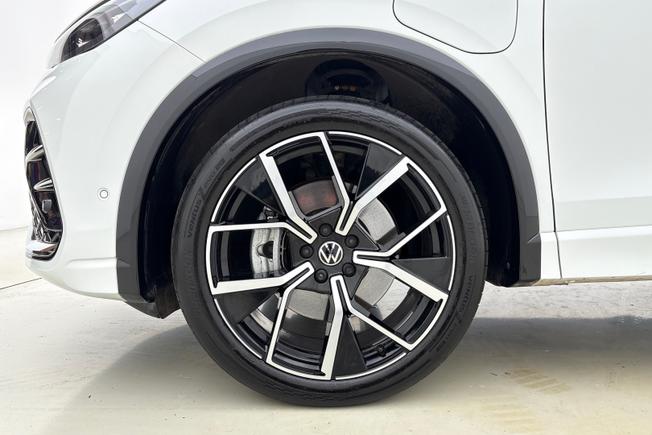 VOLKSWAGEN Tiguan Photo 5