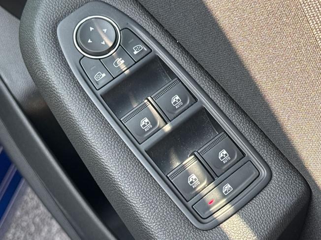 RENAULT Clio Photo 23