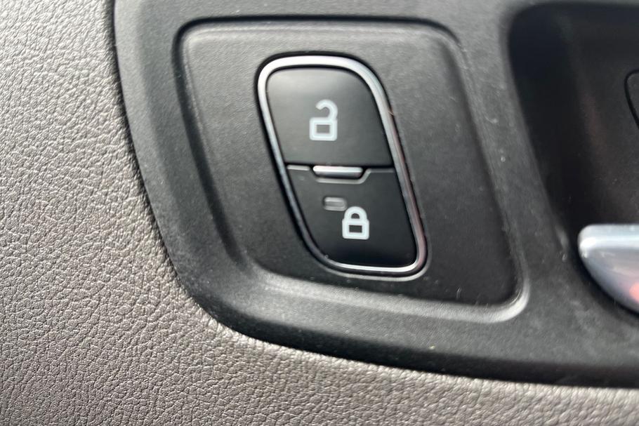 Used Ford Transit Connect LMZ1933 19