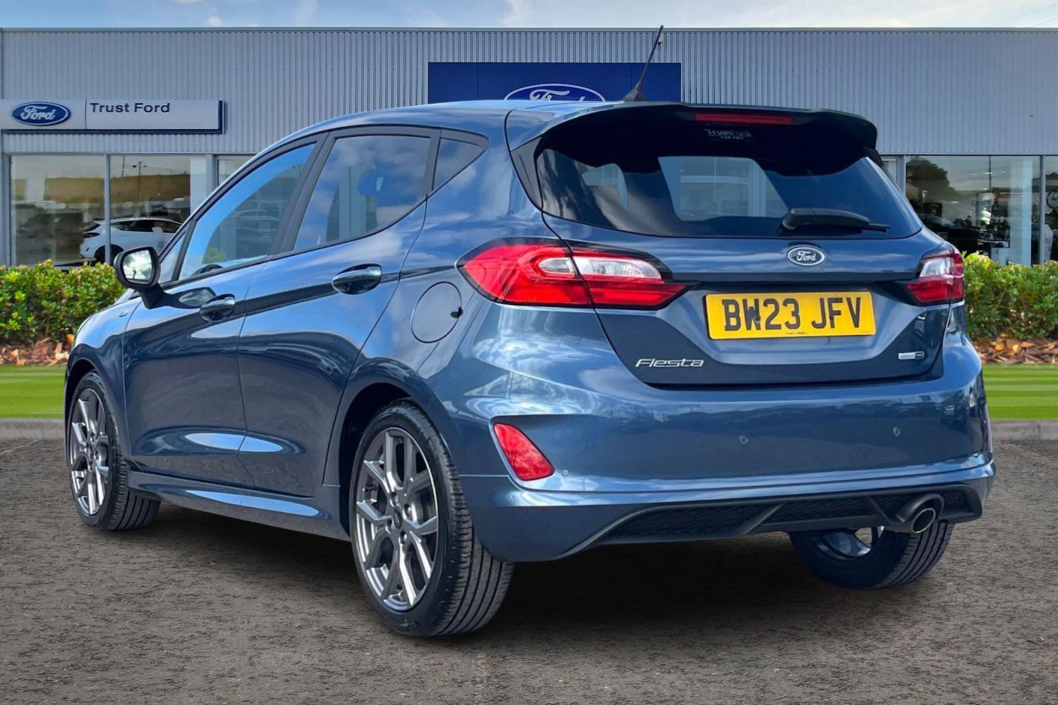 Ford FIESTA Photo 1