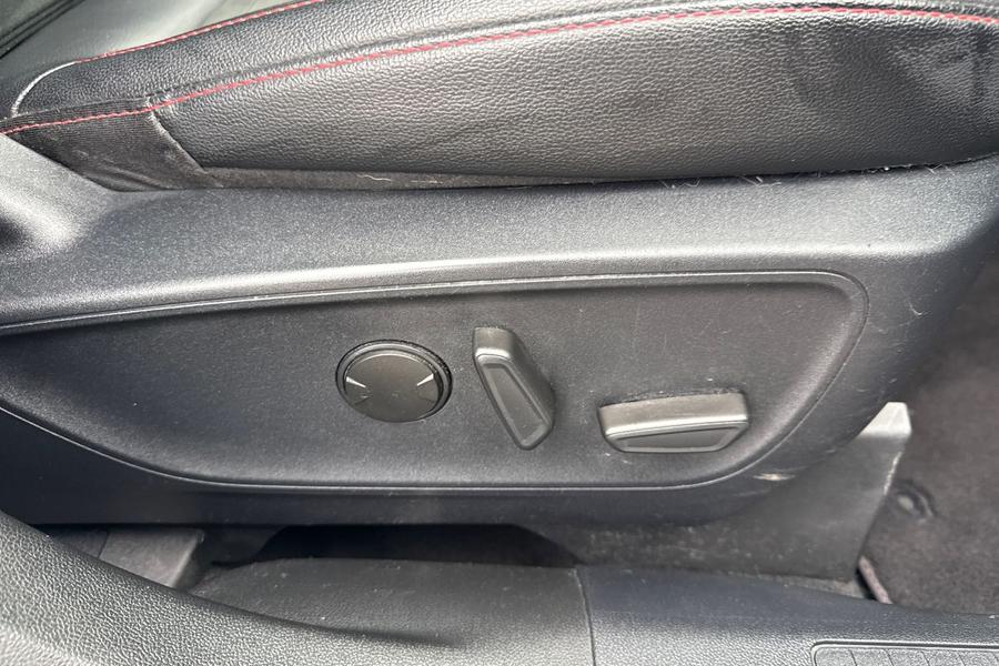 Ford KUGA Photo autoimg-7f4b90022b57978a9de123c1f4ab16af0ba56521.jpg