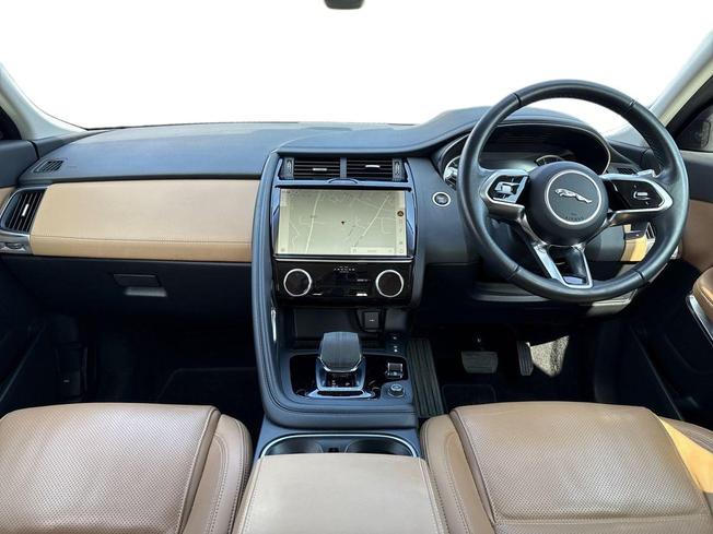 JAGUAR E-Pace Photo 10