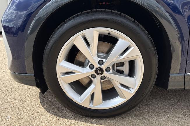 Audi Q4 Photo 56