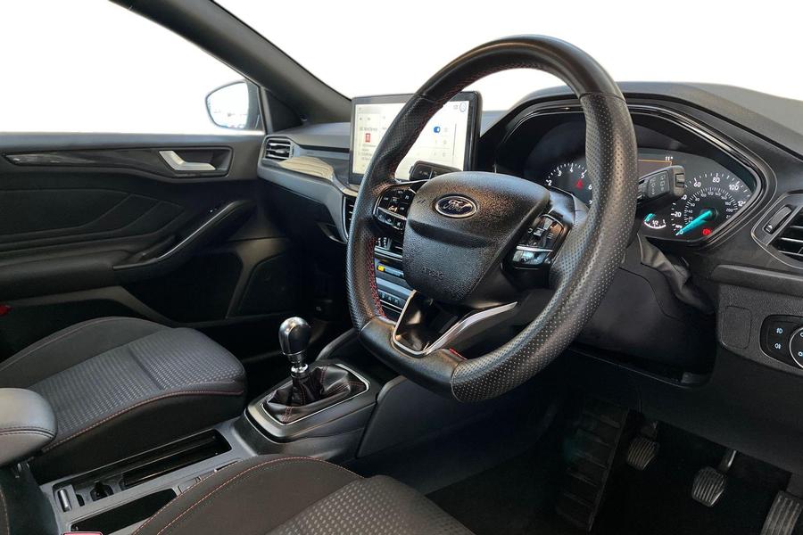 Ford FOCUS Photo autoimg-7f59b7b2324cd5ef600de98c7f5773b466a83ced.jpg