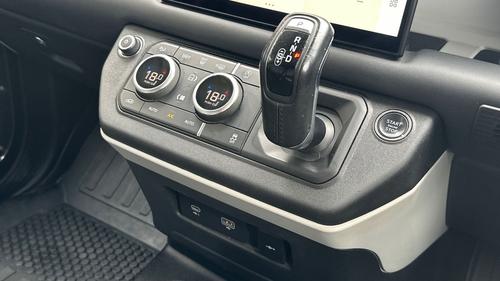 Land Rover Defender Photo autoimg-7f5ba286fc5a1cf78e2e785e898a27146bbbbeb5.jpg