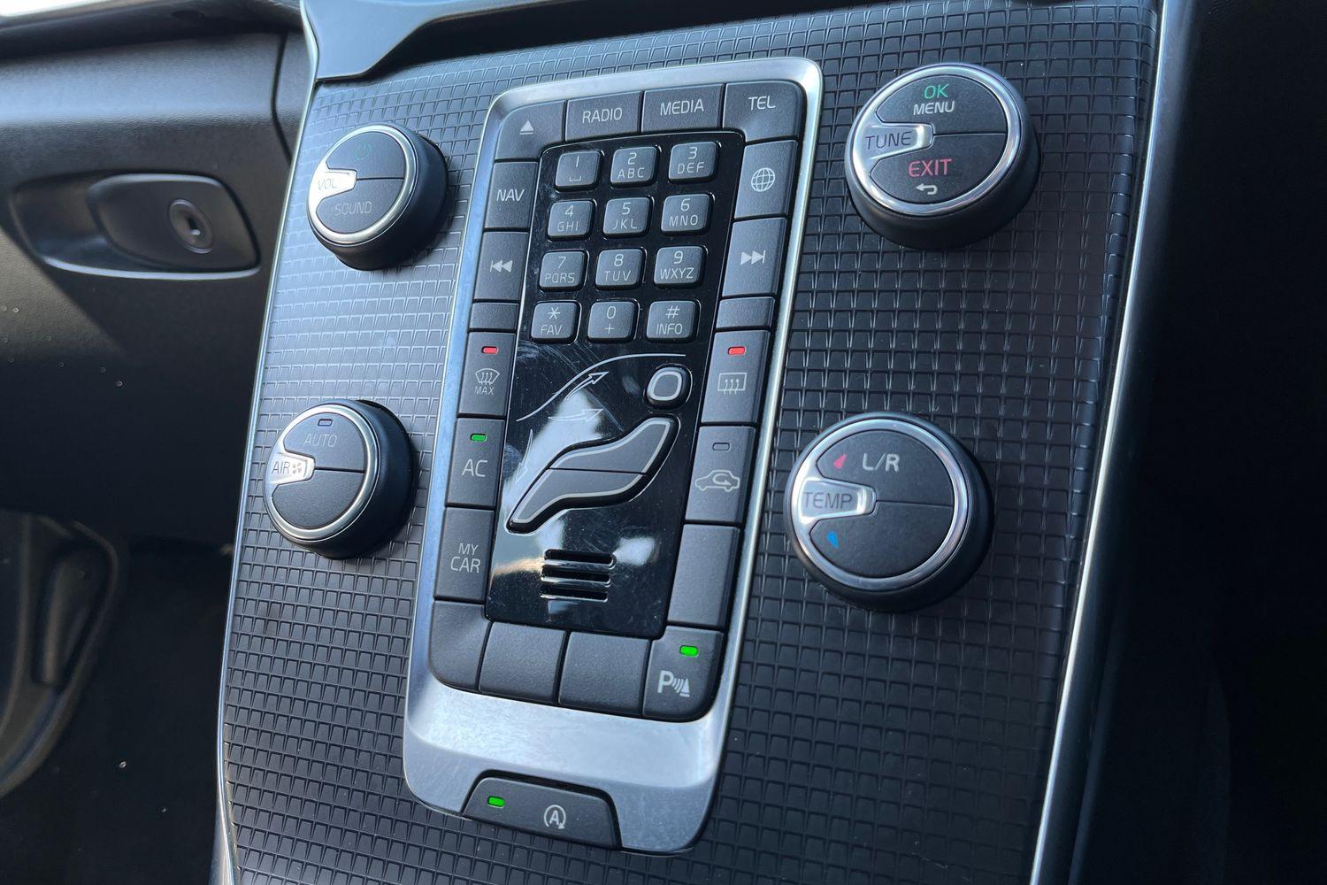 Volvo V40 Photo 30