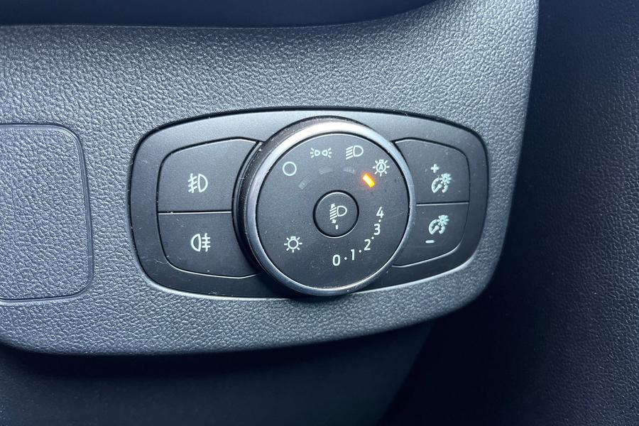 Ford PUMA Photo autoimg-7f5f57cf0b33f042f25e6d0b96374e364a2a32ed.jpg