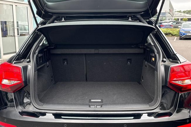 AUDI Q2 Photo 12
