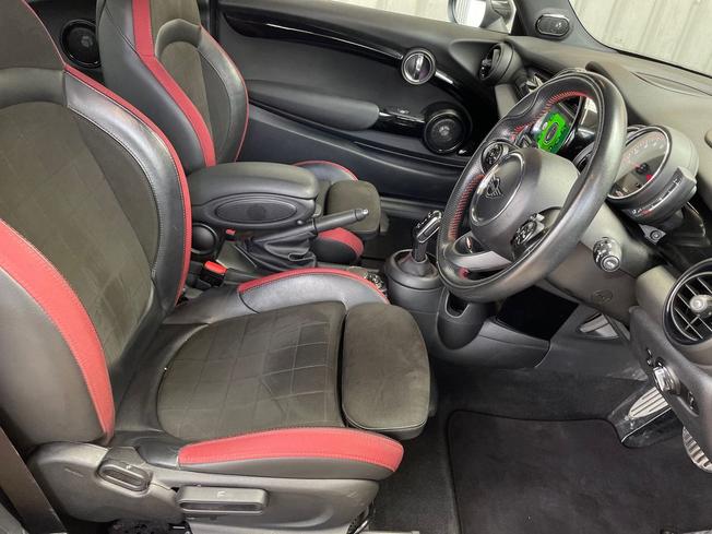 MINI Hatch Photo 29
