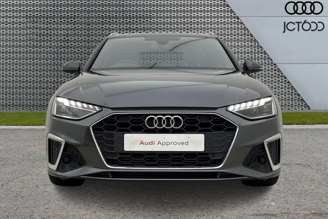 AUDI A4 Avant Photo 8