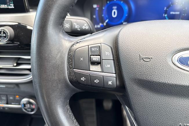 FORD Kuga Photo 16