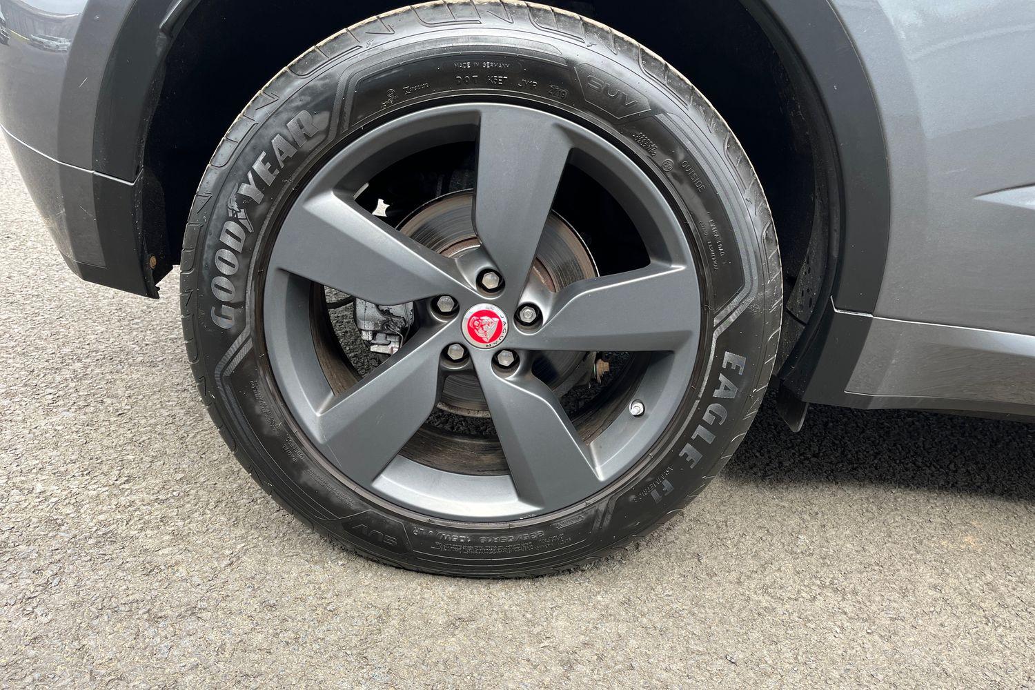 Jaguar E-PACE Photo 7