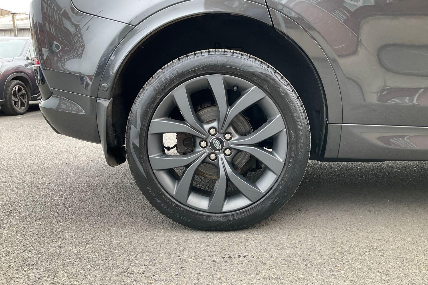 Land Rover Discovery Sport Photo 7