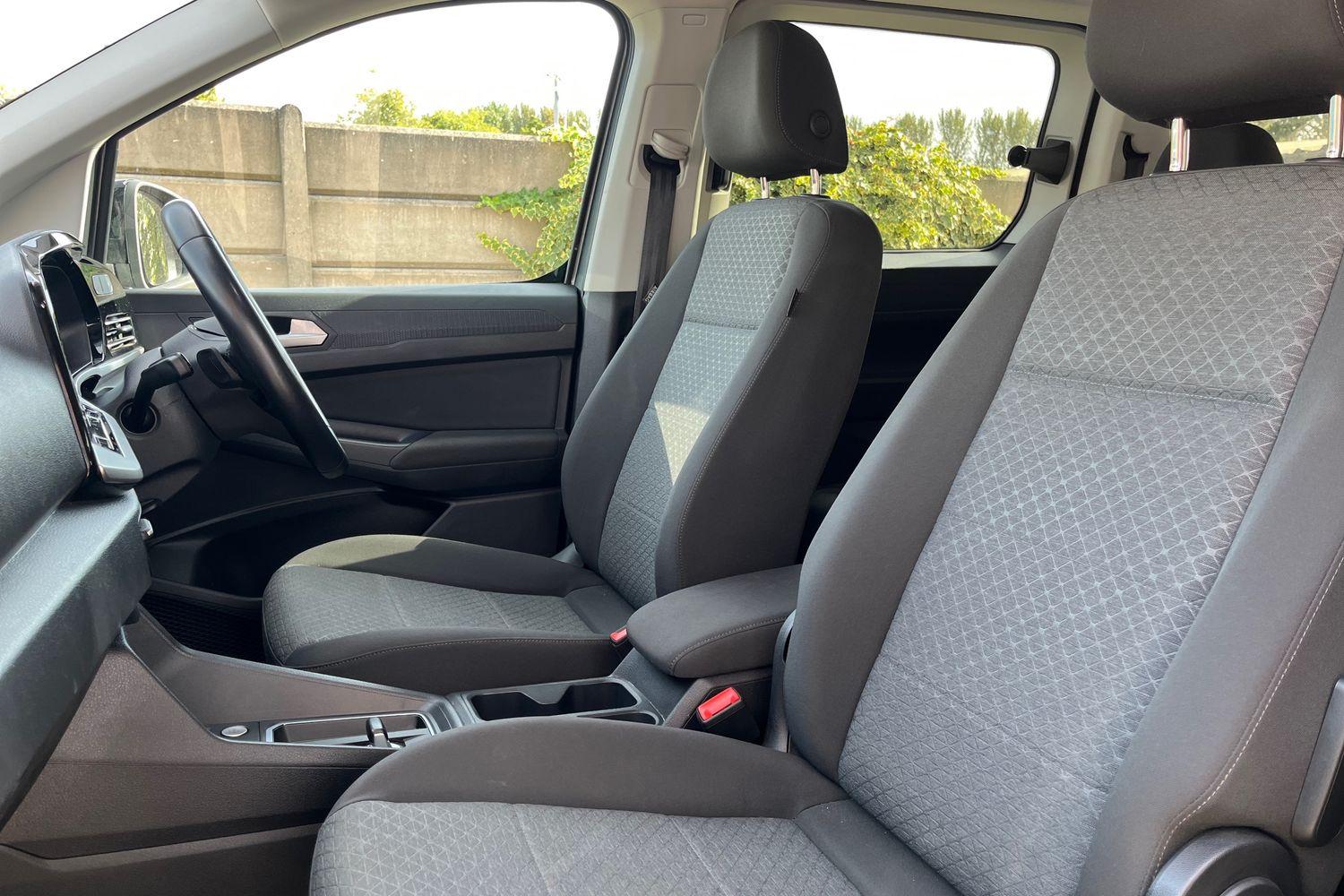 Ford GRAND TOURNEO CONNECT Photo 18