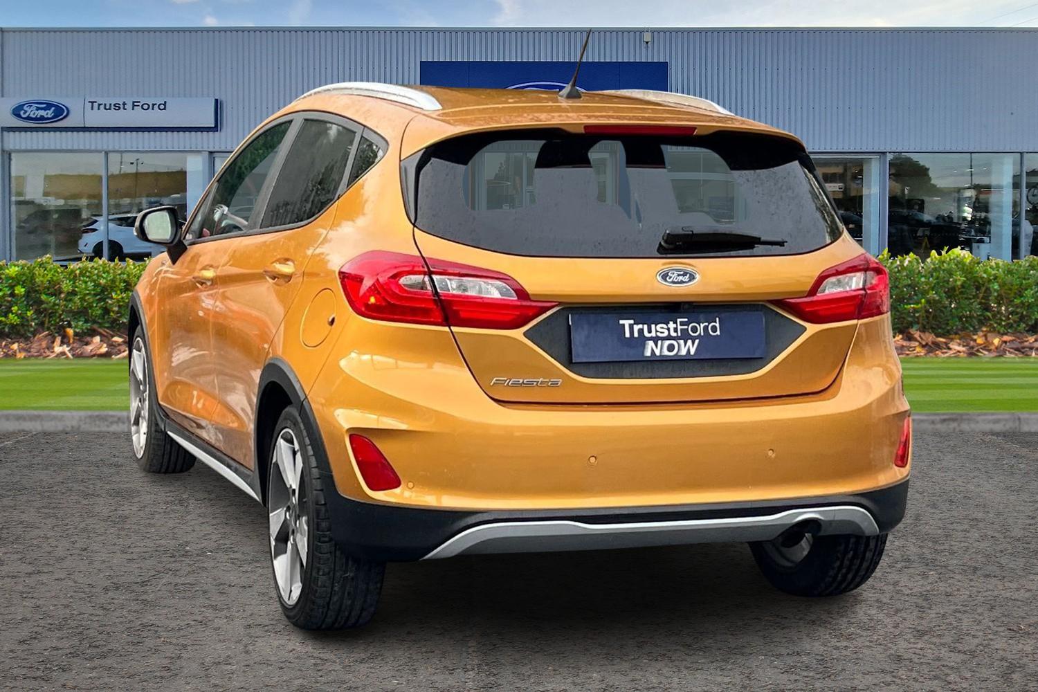 Ford FIESTA Photo 1