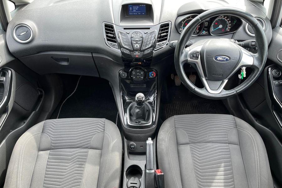 Ford FIESTA Photo autoimg-7f70635eafb08f83abbeed9177db642f0d4d0ee6.jpg