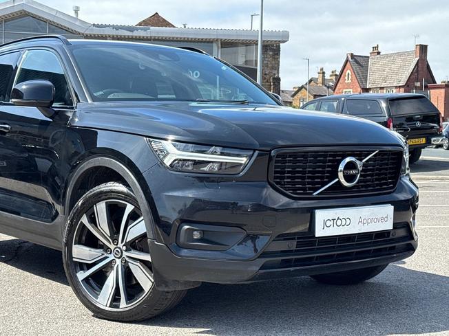 VOLVO Xc40 Photo 24