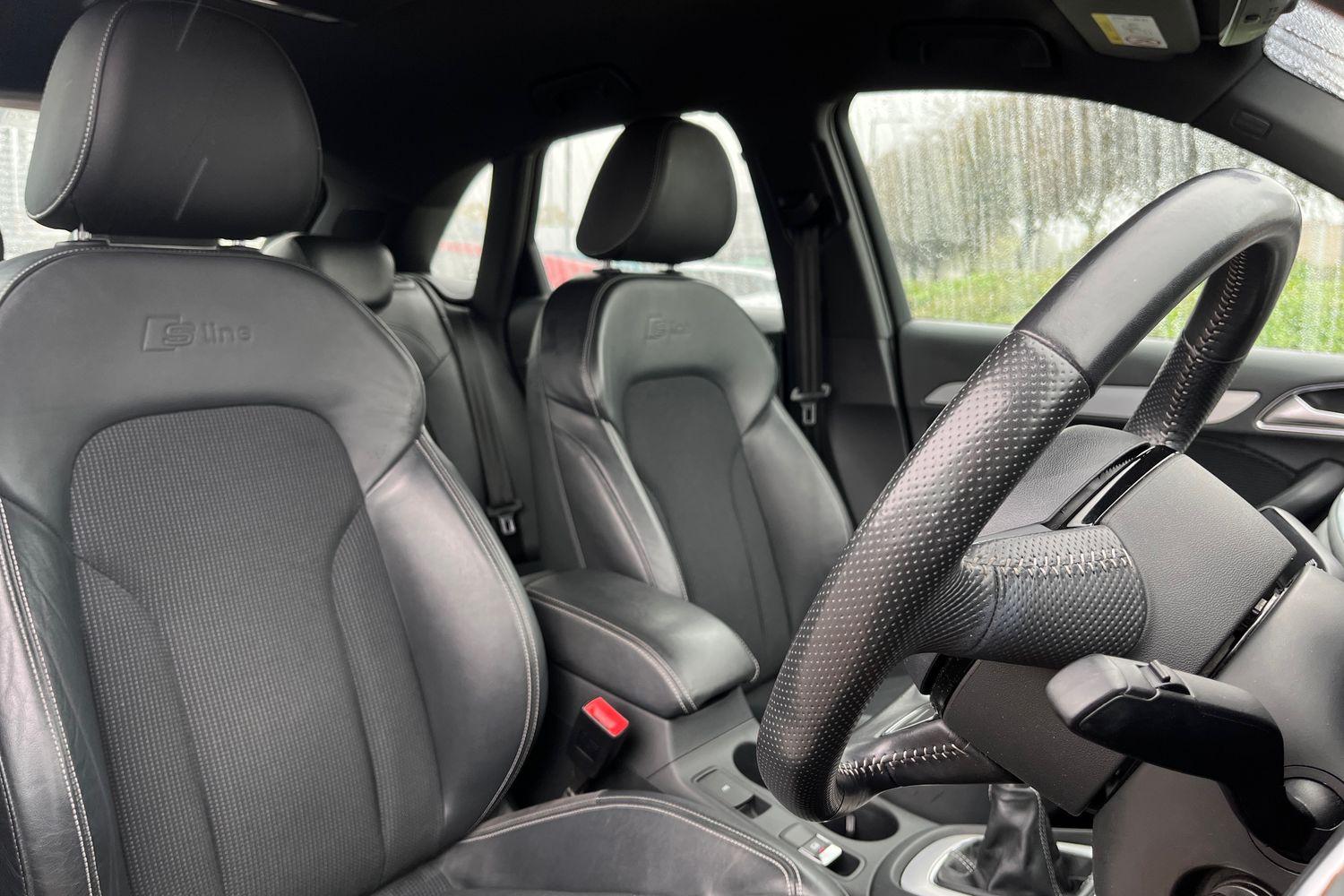 Audi Q3 Photo 16
