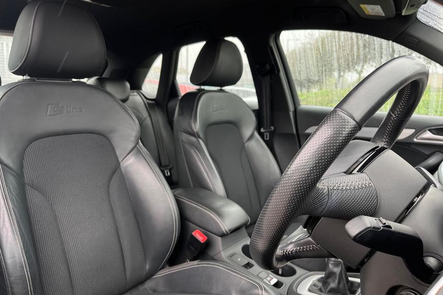 Audi Q3 Photo autoimg-7f7dcfc679dc66262b5d90ee0b5d44212acb7432.jpg
