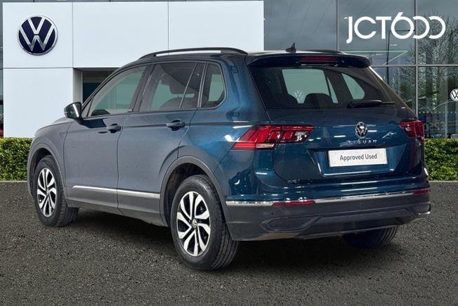 VOLKSWAGEN Tiguan Photo 3