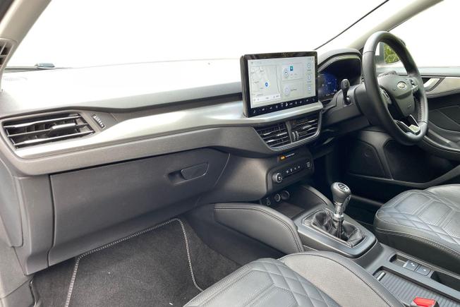FORD Focus Photo 2