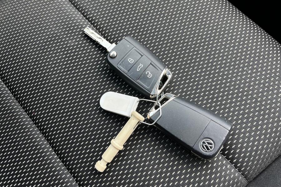 Volkswagen T-Roc Photo autoimg-7f8226fd256ec2fd5dc2f4c3c370a8ccb2e3a859.jpg