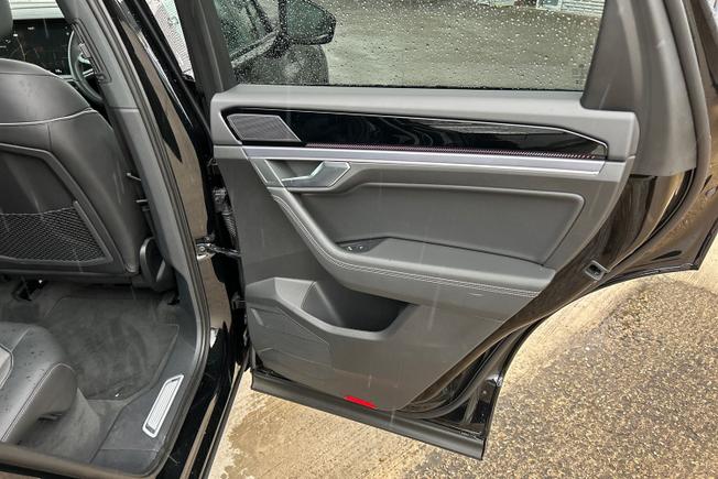 VOLKSWAGEN Touareg Photo 48