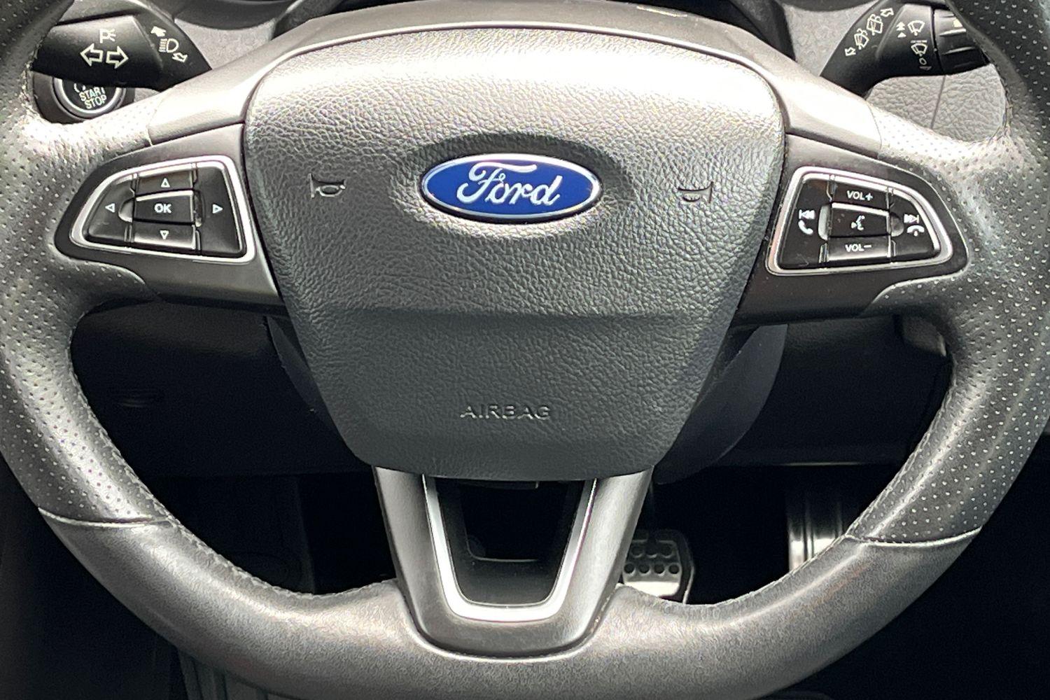 Ford FOCUS Photo 11