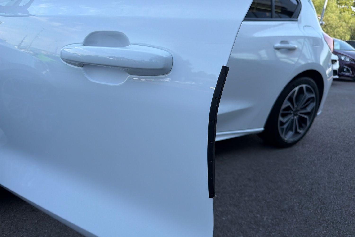Ford FOCUS Photo 36
