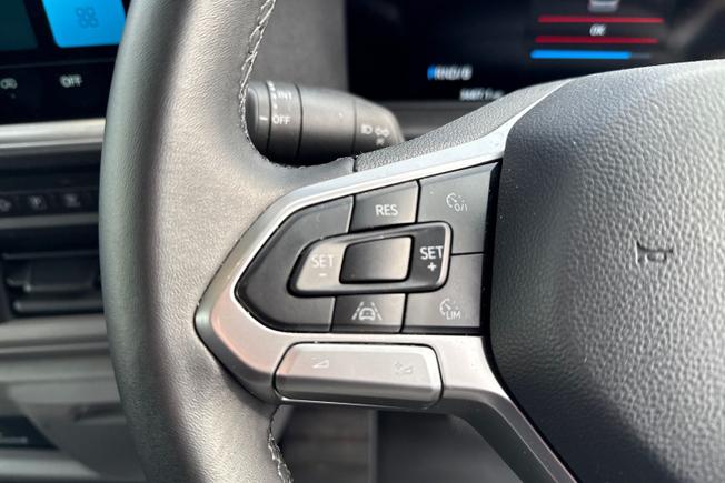 VOLKSWAGEN E-Transporter Photo 16