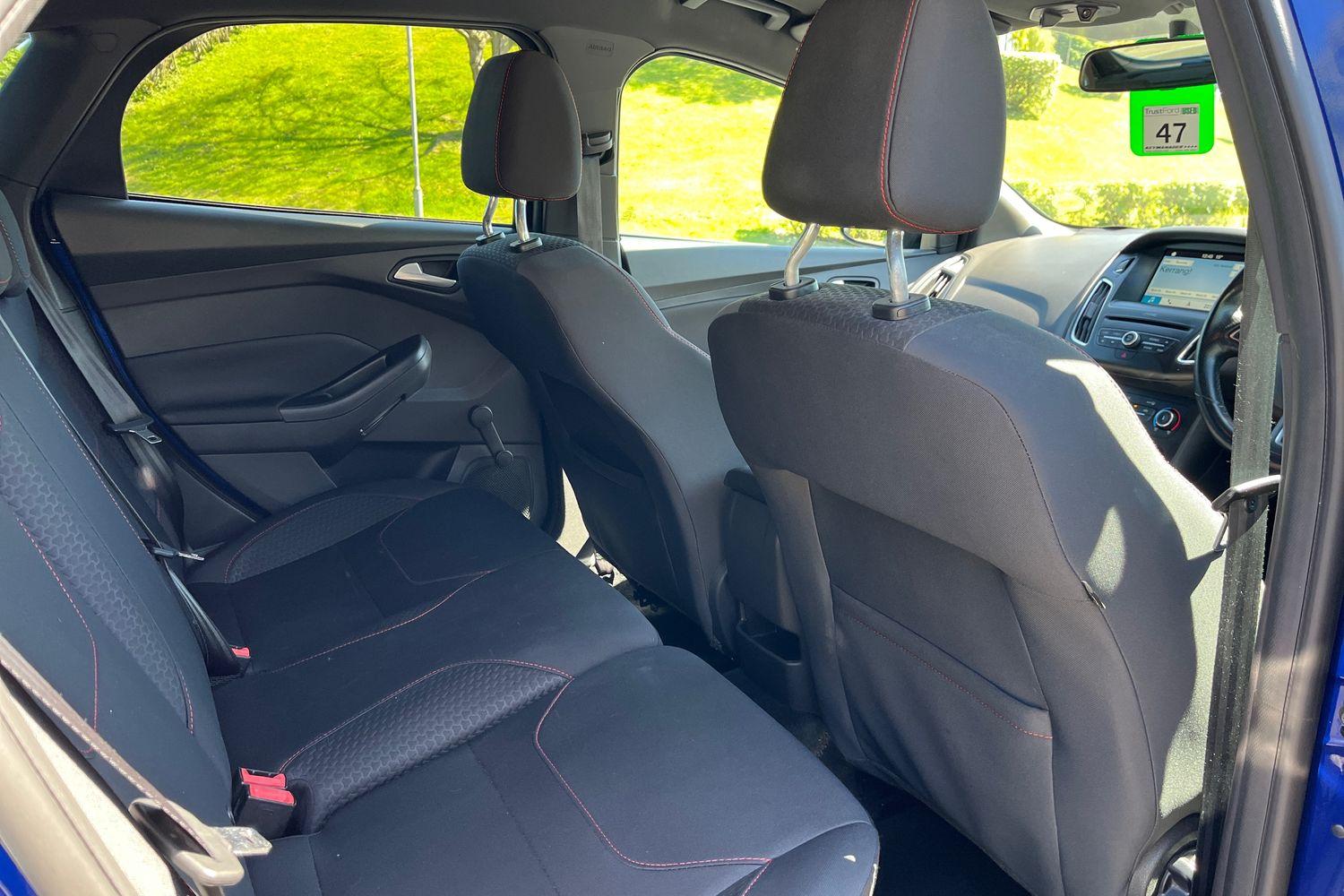Ford FOCUS Photo 37