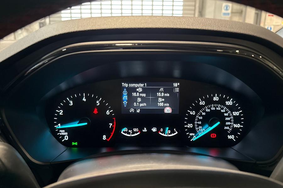 Ford FOCUS Photo autoimg-7f9bd82294cf2403a4c80158a35d054a3631cc21.jpg