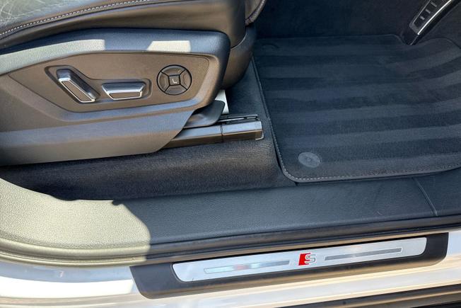 AUDI Q7 Photo 38