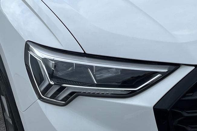 AUDI Q3 Photo 19