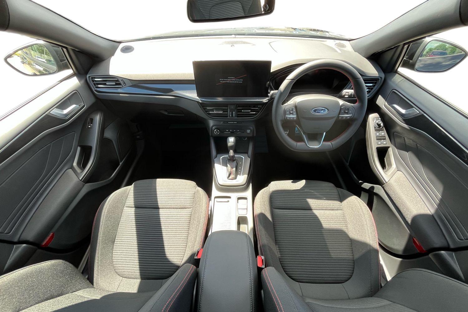 Ford Focus Photo 9