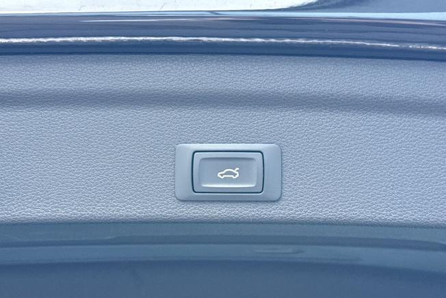 AUDI Q3 Photo 30