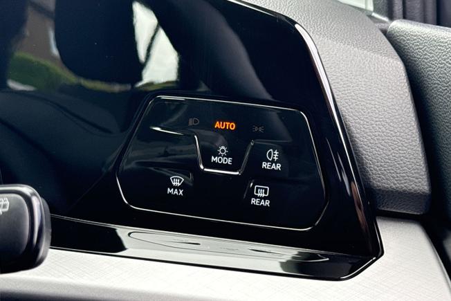 Volkswagen Golf Photo 34