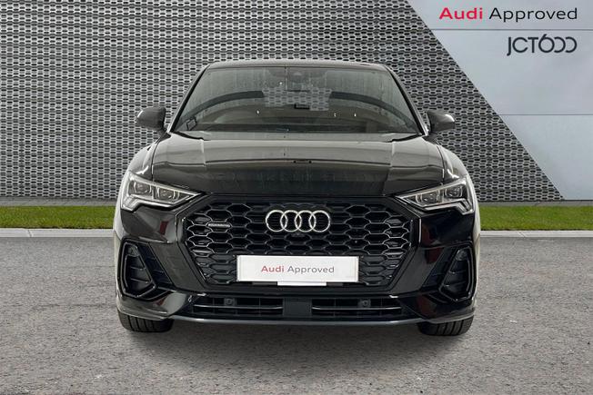 AUDI Q3 Photo 8