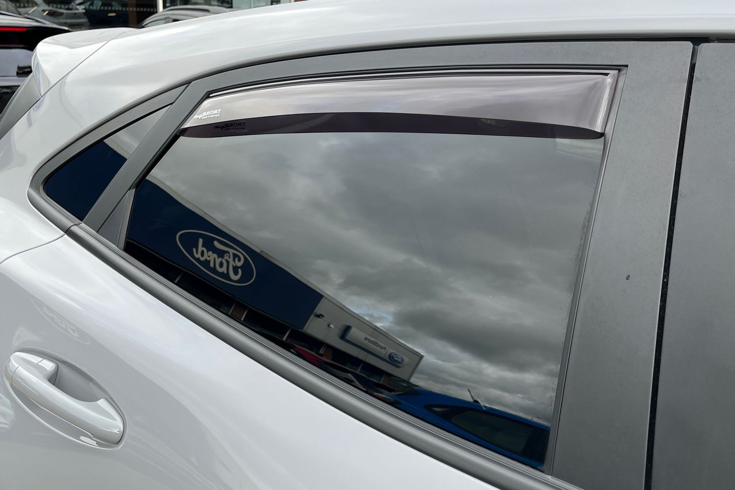 Ford PUMA Photo 38