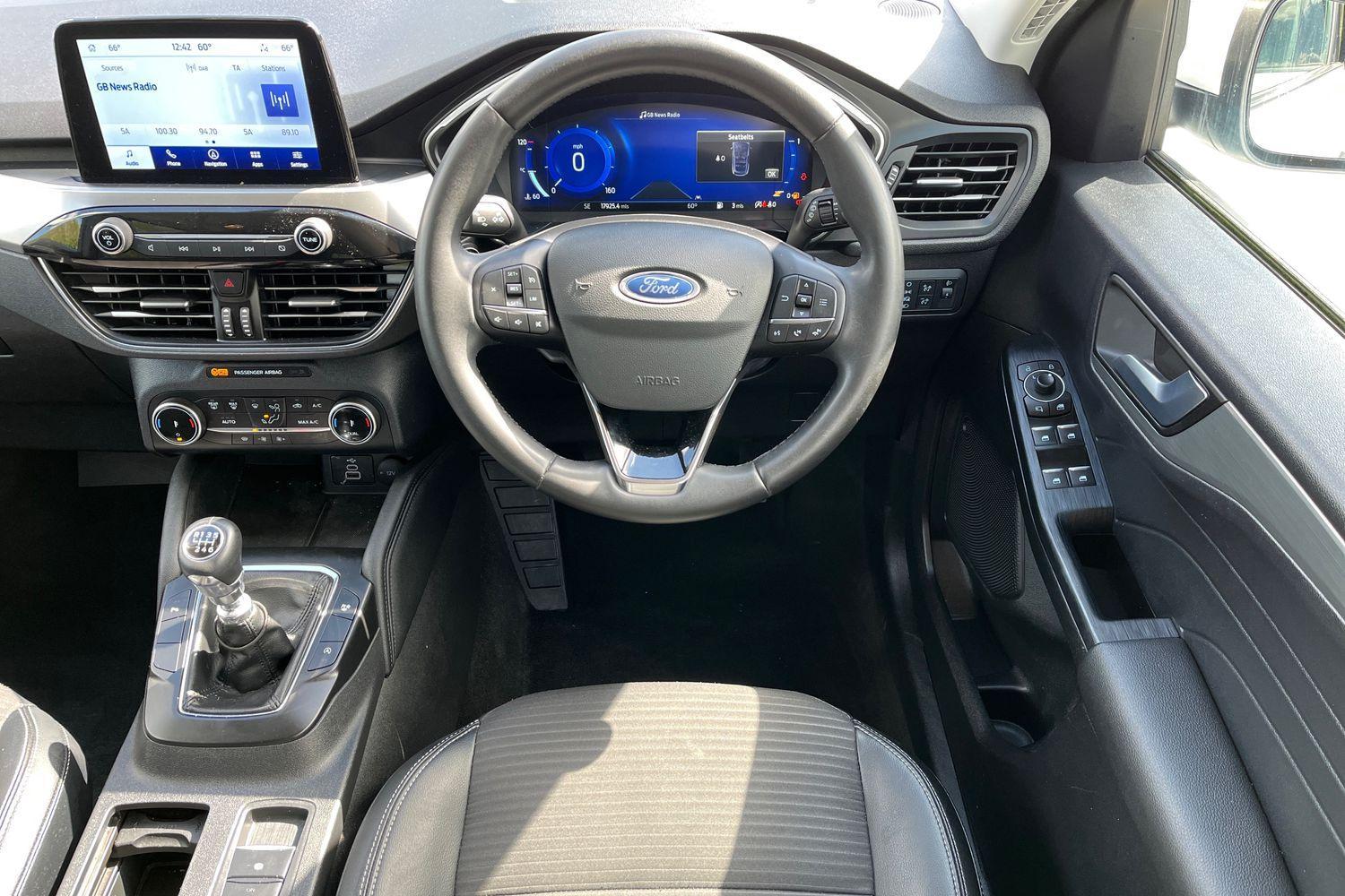 Ford KUGA Photo 10