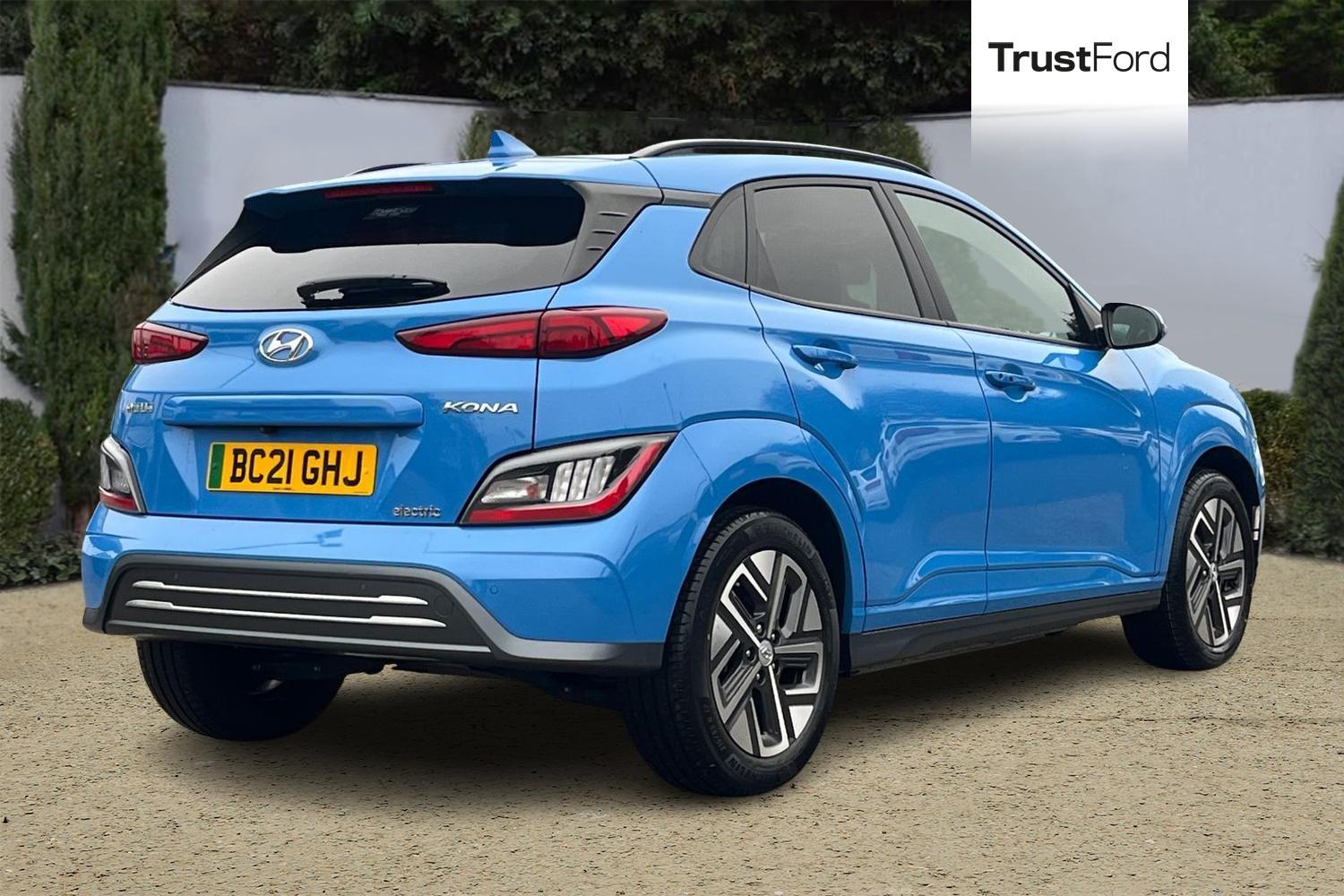 Hyundai KONA Photo 3