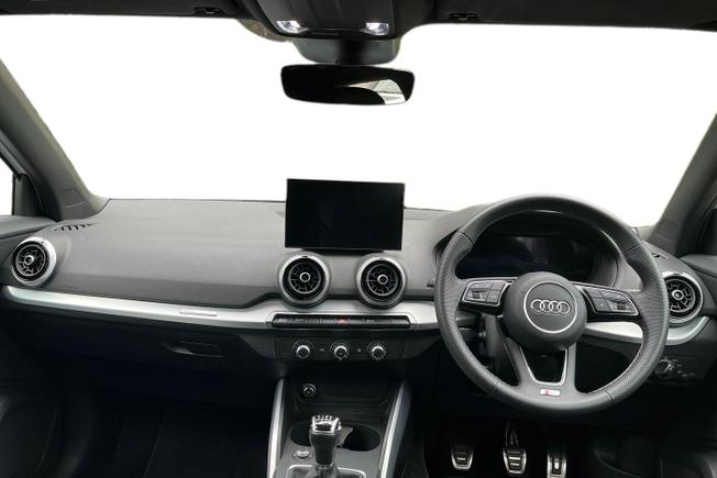 AUDI Q2 Photo 10