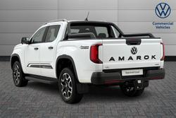 VOLKSWAGEN Amarok Photo 3